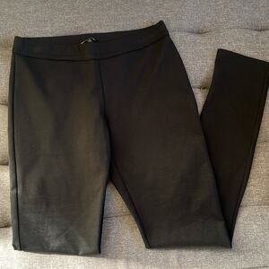 Sarah Pacini black stratight leg pull on pants.  Size 3